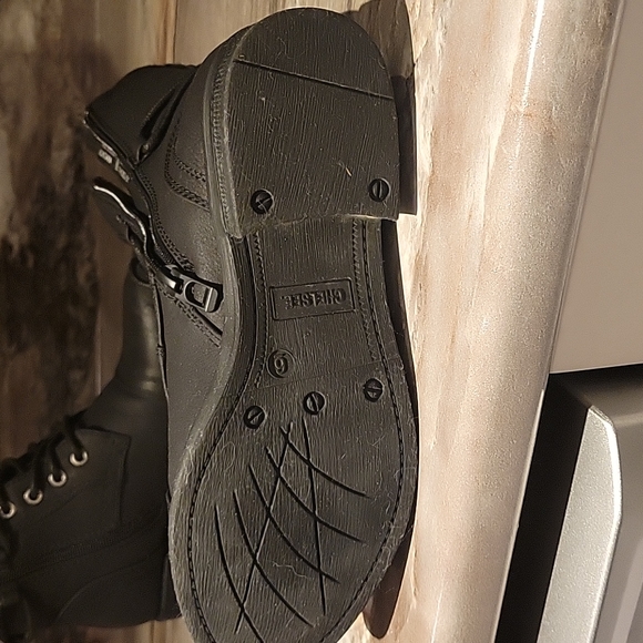 Women winter boots black size 6 mid calf - Picture 5 of 6